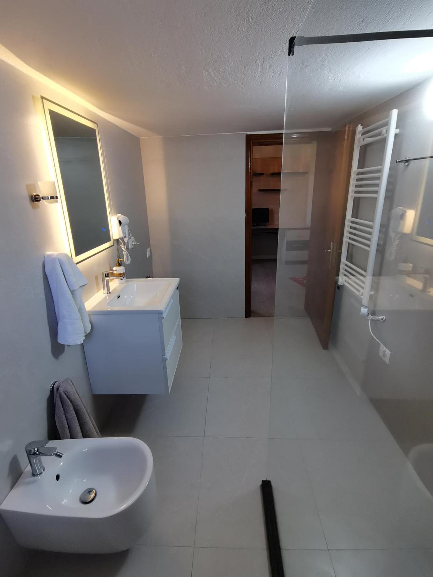 Leatis Apartment Durrës Buitenkant foto