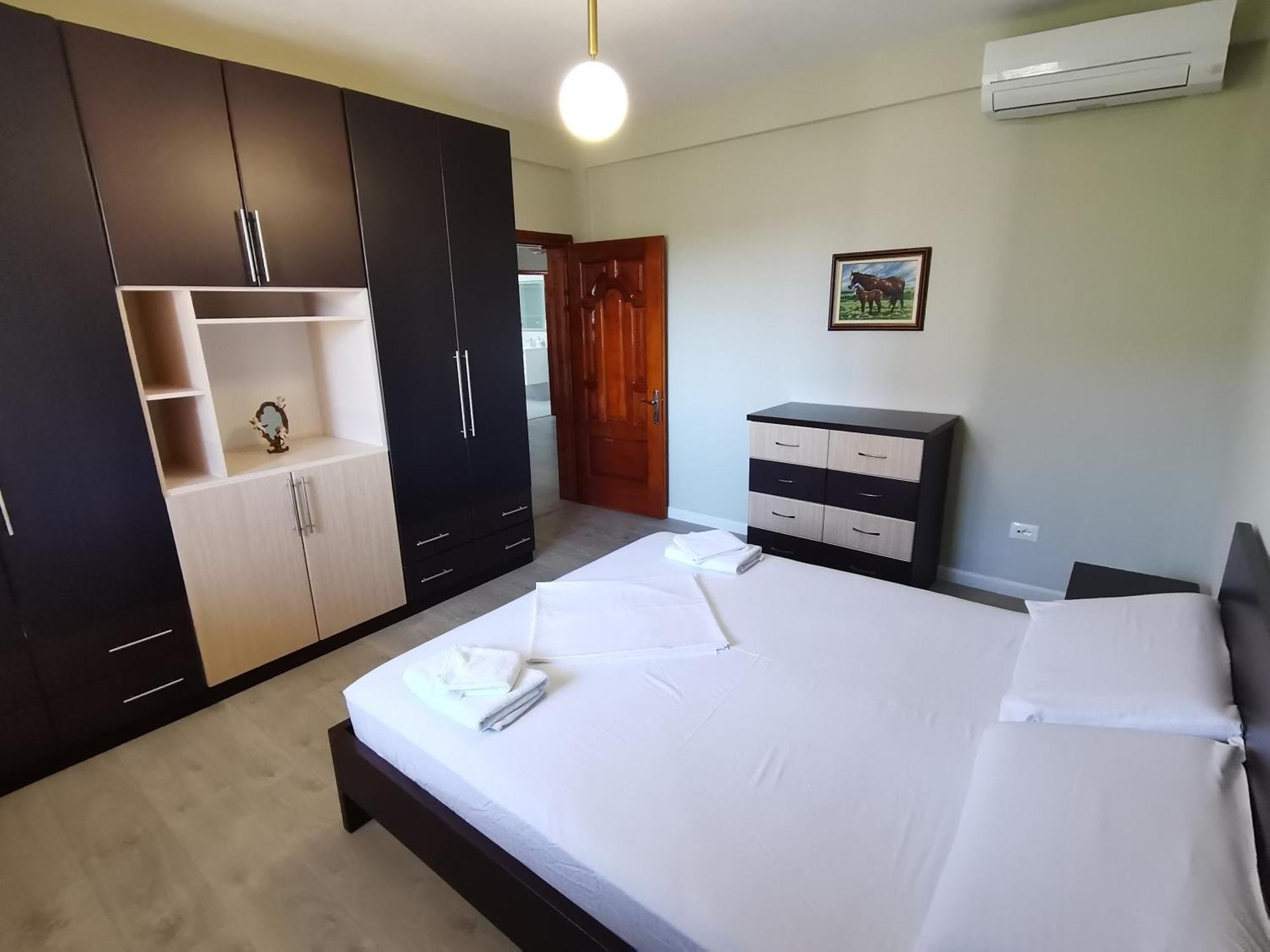 Leatis Apartment Durrës Buitenkant foto